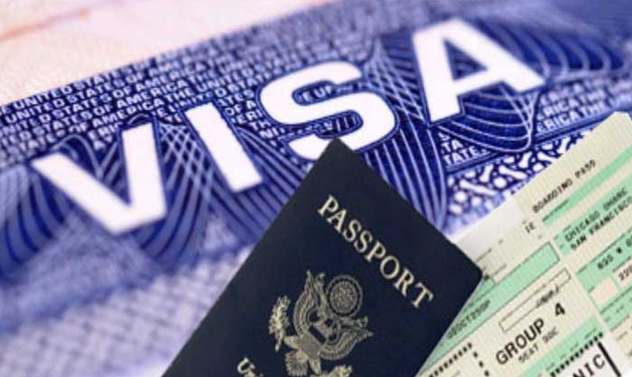 2. Thủ tục gia hạn visa cho người nước ngoài làm ở đâu?