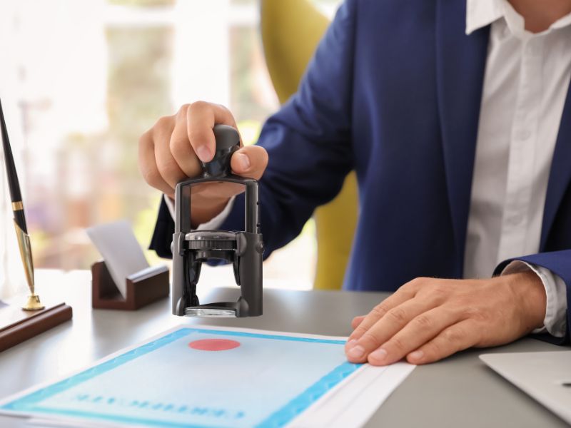 công chứng chia tách đất gia đình
