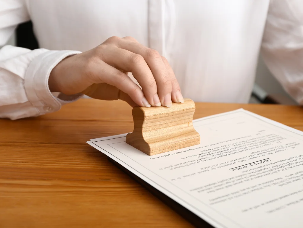 công chứng chia tách đất gia đình