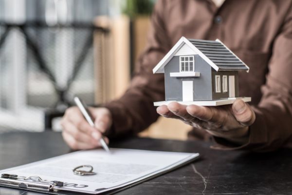 phân chia chi phí hợp đồng thuê nhà