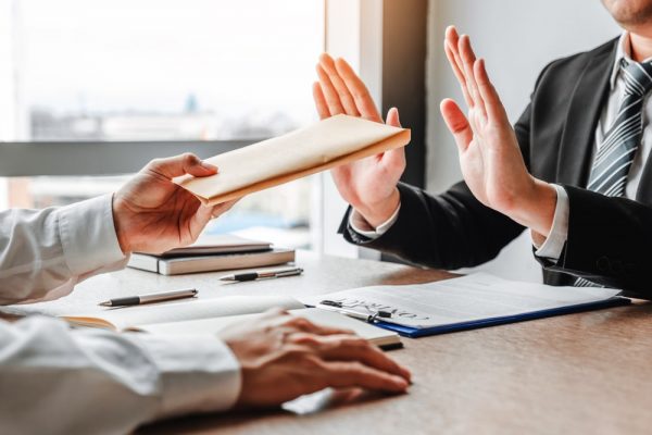 làm giả văn bản từ chối nhận di sản