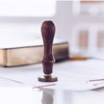 Xử lý khi công chứng di sản sai thông tin người thừa kế Cong_chung_treo_co_bi_xu_phat_khong-01_2103172712