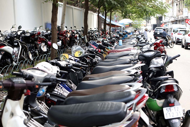 lấn chiếm vỉa hè