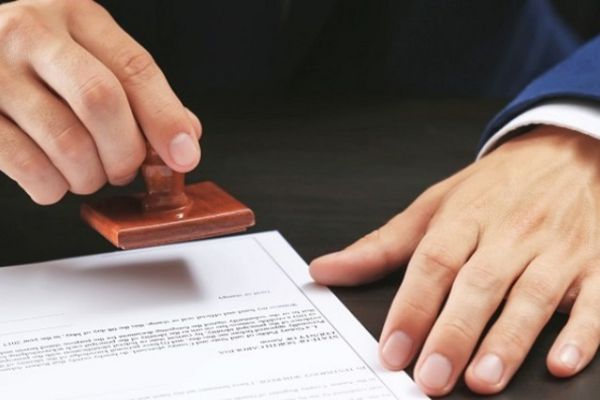 Công chứng hợp đồng chuyển nhượng giấy tờ có giá