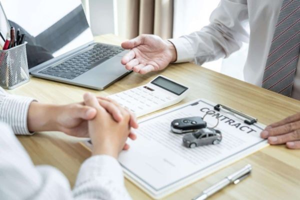 Công chứng hợp đồng thuê luật sư