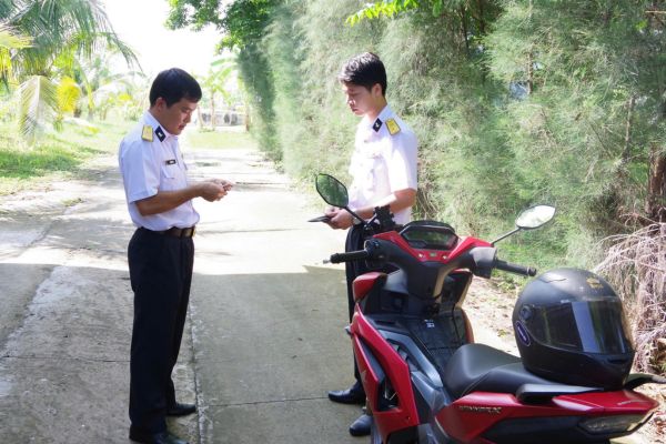 Kiểm tra xe bị thế chấp trước khi mua